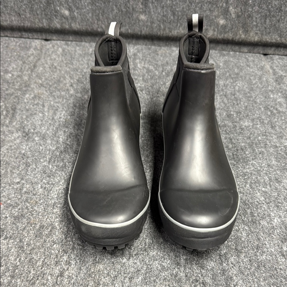Chooka Black Ankle Boots with Red Accents - Picture 3 of 6